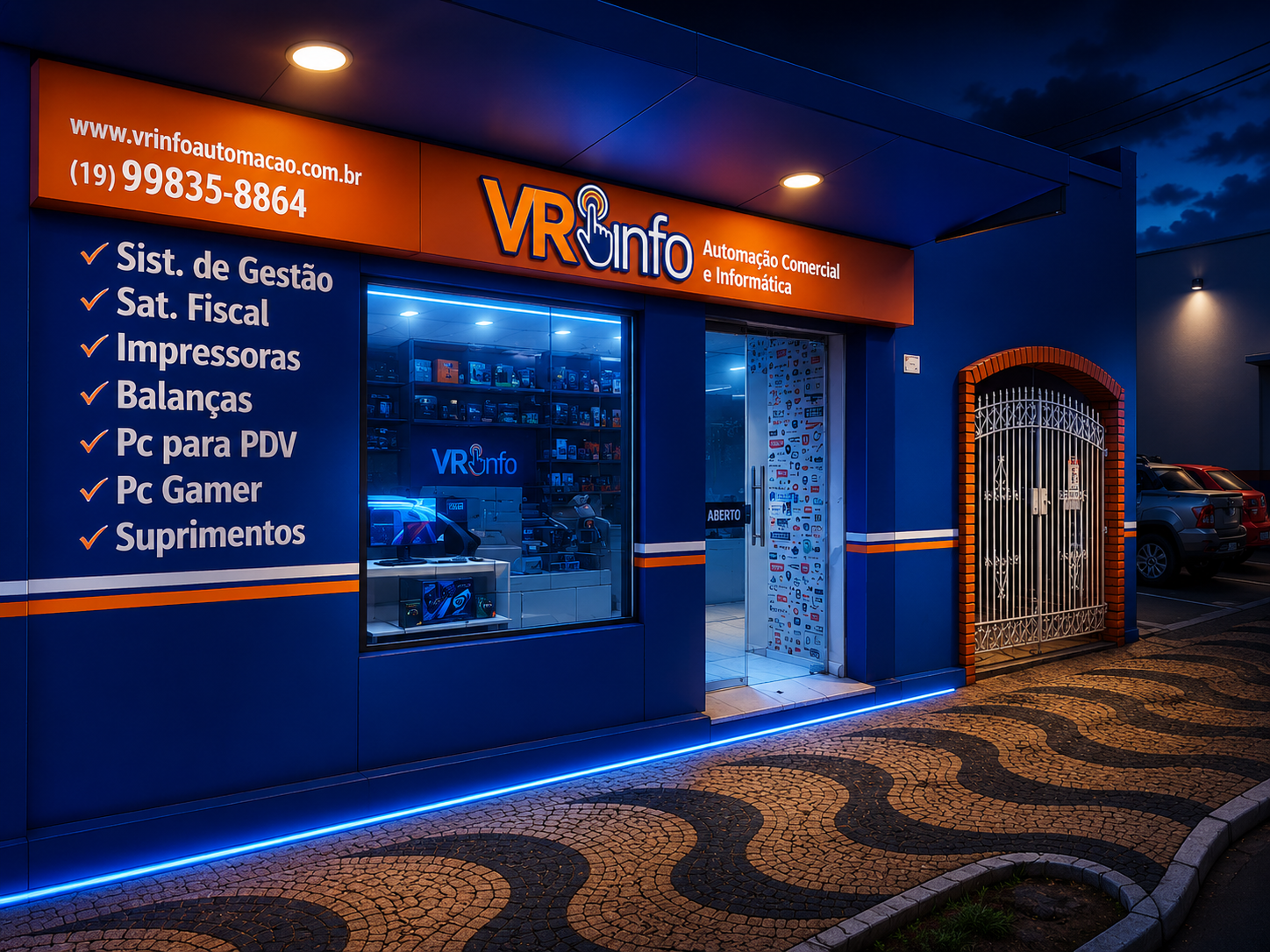 Fachada da Loja VRInfo à noite